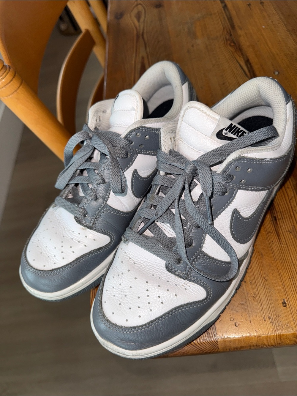 Nike Low-Top Sneakers in White & Gray
